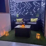 La Gold Jacuzzi & Sauna Prive * פרפיניין