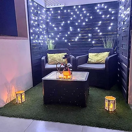 La Gold Jacuzzi & Sauna Prive بيت الحب